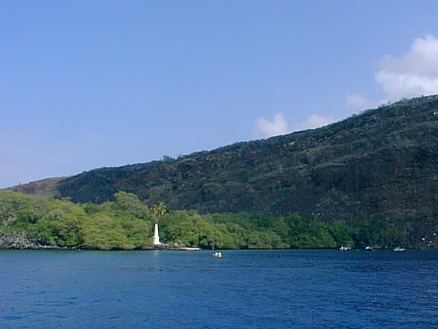Kealakekua Bay and the Captain Cook monument