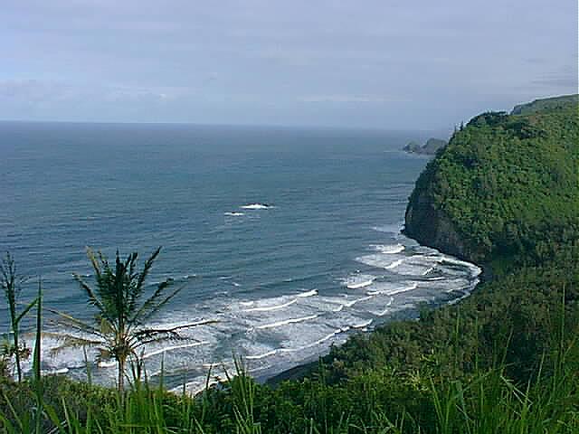 view from the Pololu lookout ... black sand beach